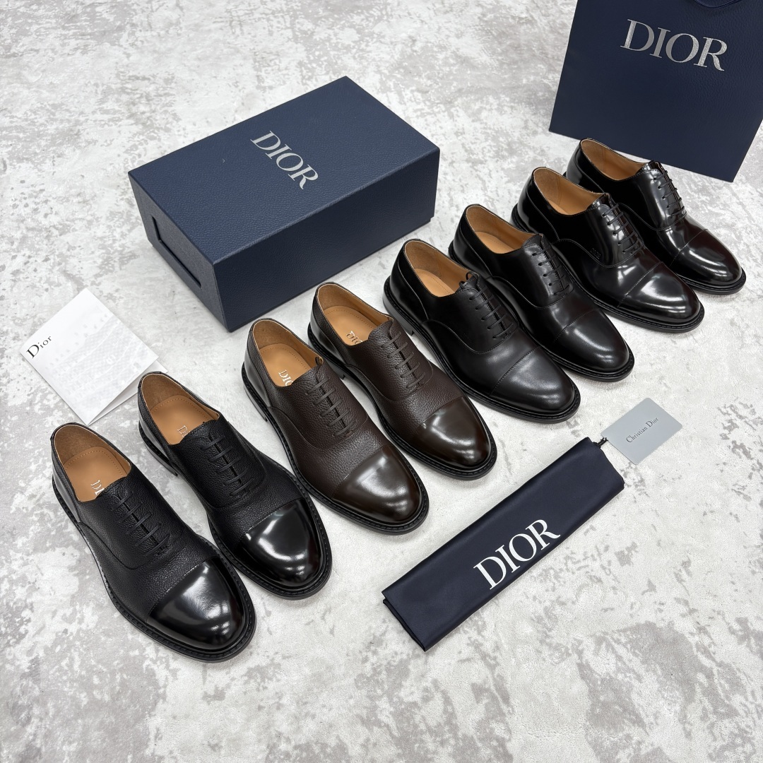 💋💍CD家新品 Dio* 迪-奥 新款男士正装鞋皮鞋, Embassy德比鞋。 官方 9,400。这款三