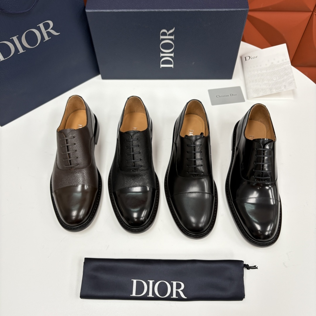💋💍CD家新品 Dio* 迪-奥 新款男士正装鞋皮鞋, Embassy德比鞋。 官方 9,400。这款三