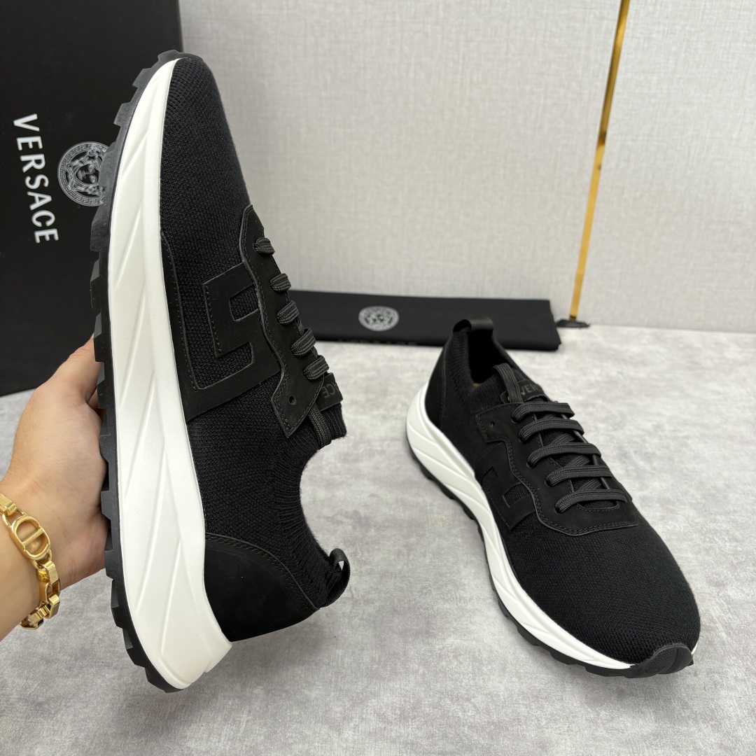 💋💍VS 家新品 Versac* 范思-哲 新款男士飞织休闲鞋，侧面饰以品牌标志性的设计语言，诠释时尚与