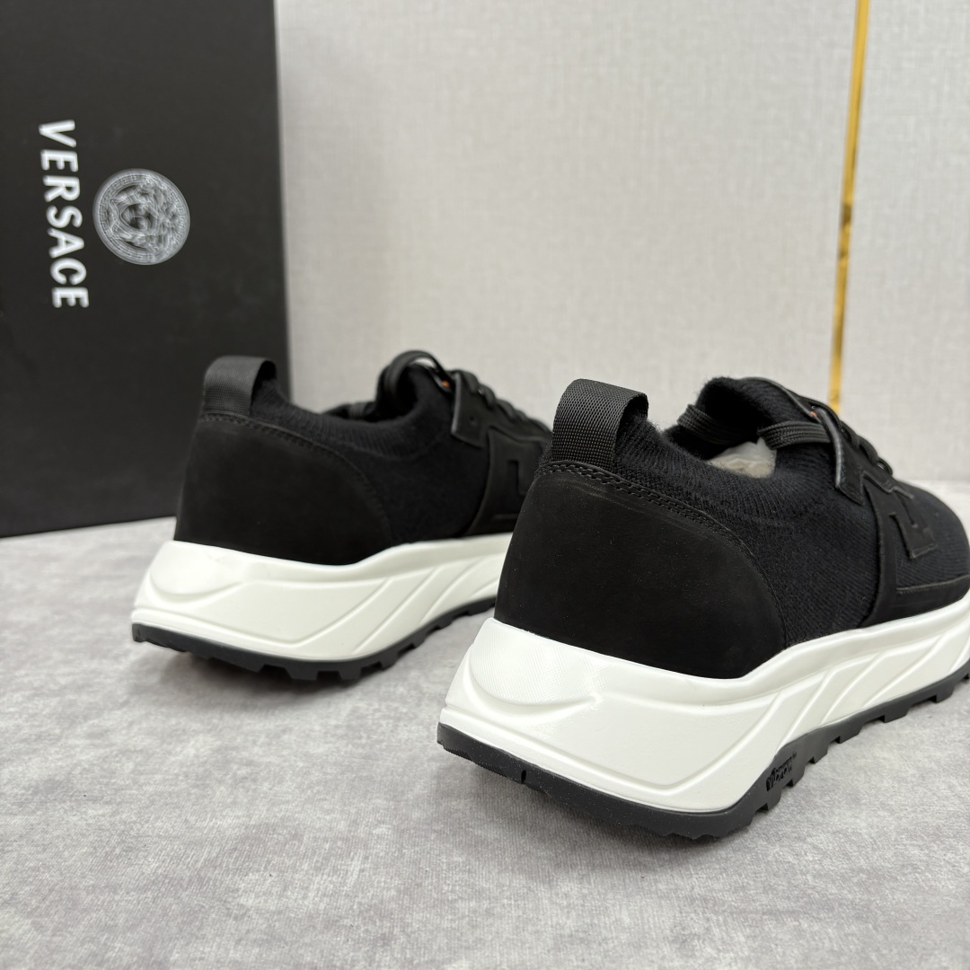 💋💍VS 家新品 Versac* 范思-哲 新款男士飞织休闲鞋，侧面饰以品牌标志性的设计语言，诠释时尚与