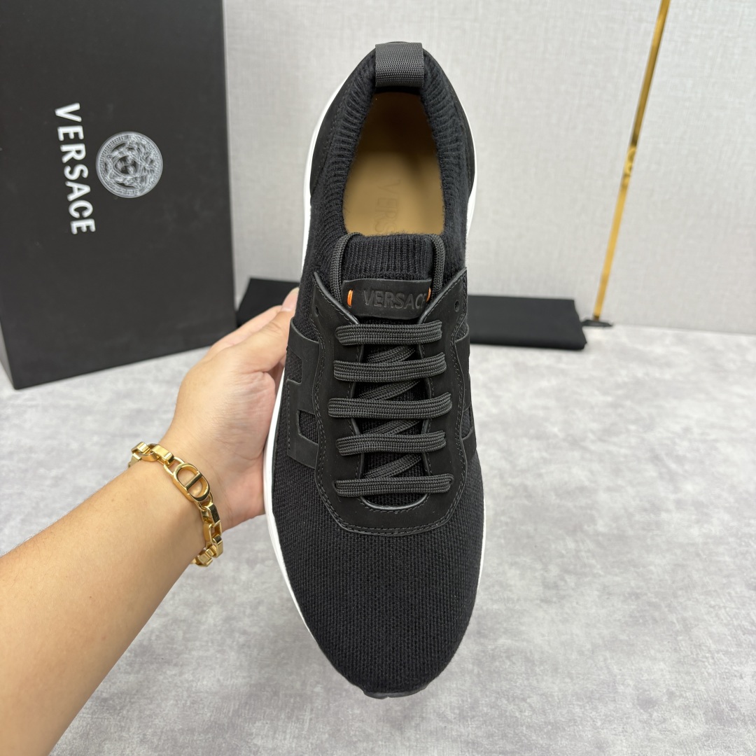 💋💍VS 家新品 Versac* 范思-哲 新款男士飞织休闲鞋，侧面饰以品牌标志性的设计语言，诠释时尚与
