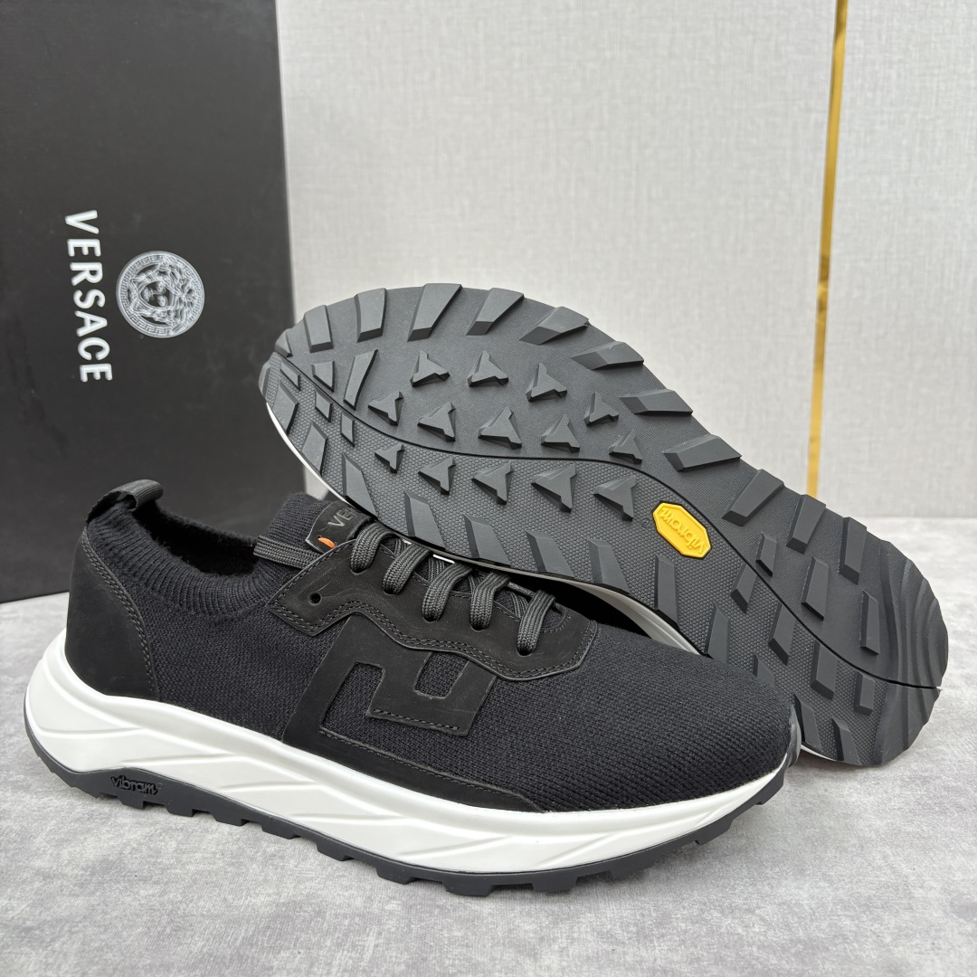 💋💍VS 家新品 Versac* 范思-哲 新款男士飞织休闲鞋，侧面饰以品牌标志性的设计语言，诠释时尚与