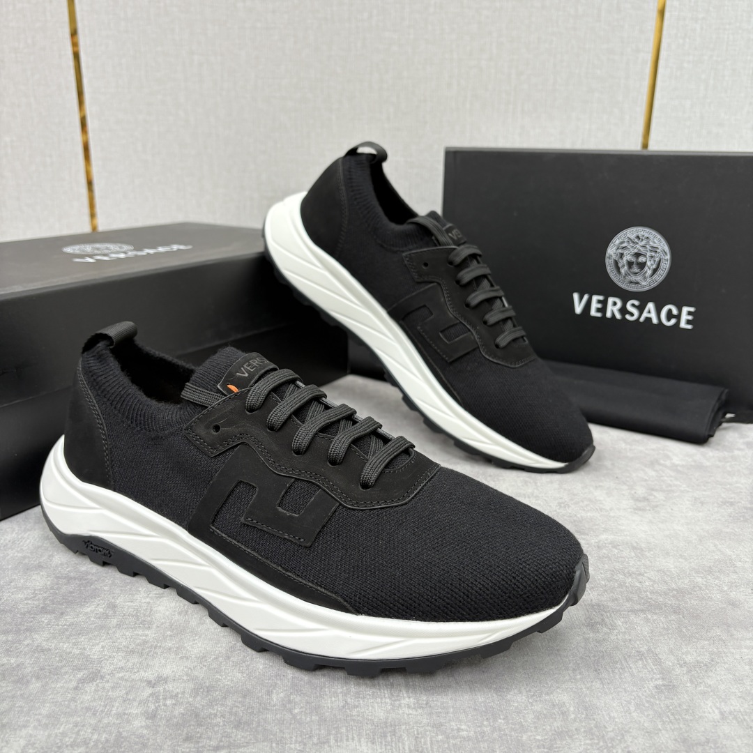 💋💍VS 家新品 Versac* 范思-哲 新款男士飞织休闲鞋，侧面饰以品牌标志性的设计语言，诠释时尚与