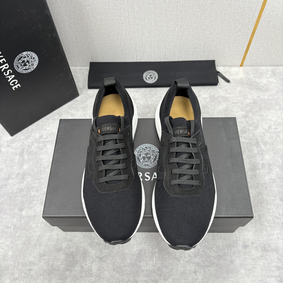 💋💍VS 家新品 Versac* 范思-哲 新款男士飞织休闲鞋，侧面饰以品牌标志性的设计语言，诠释时尚与