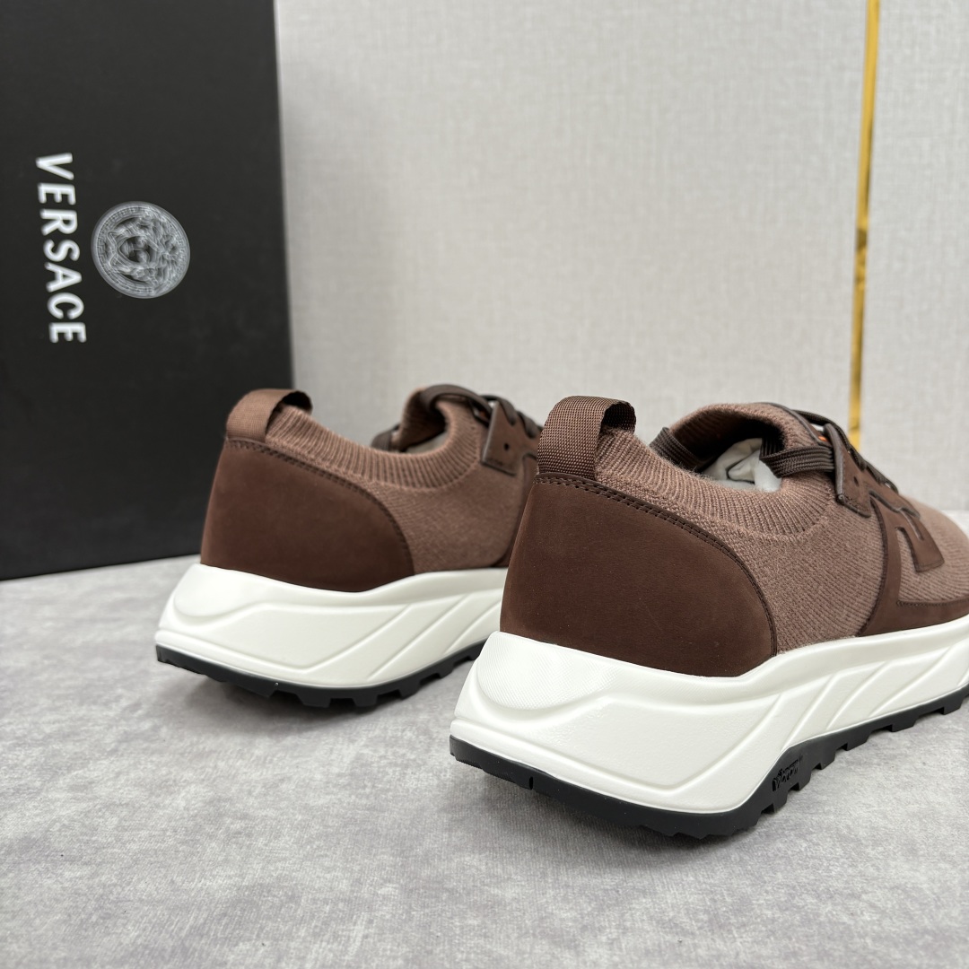 💋💍VS 家新品 Versac* 范思-哲 新款男士飞织休闲鞋，侧面饰以品牌标志性的设计语言，诠释时尚与
