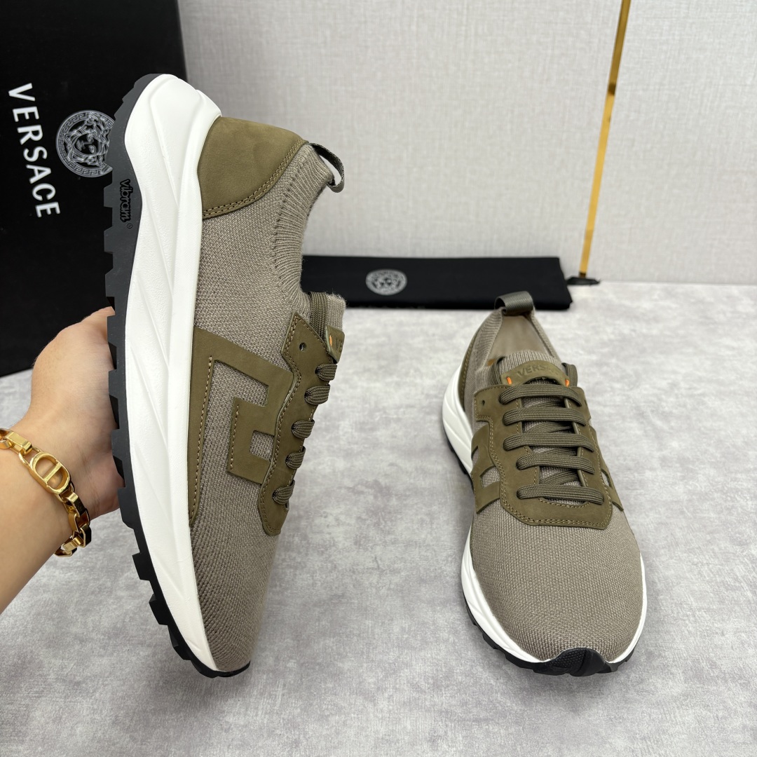 💋💍VS 家新品 Versac* 范思-哲 新款男士飞织休闲鞋，侧面饰以品牌标志性的设计语言，诠释时尚与