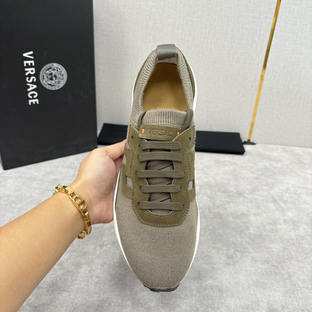 💋💍VS 家新品 Versac* 范思-哲 新款男士飞织休闲鞋，侧面饰以品牌标志性的设计语言，诠释时尚与
