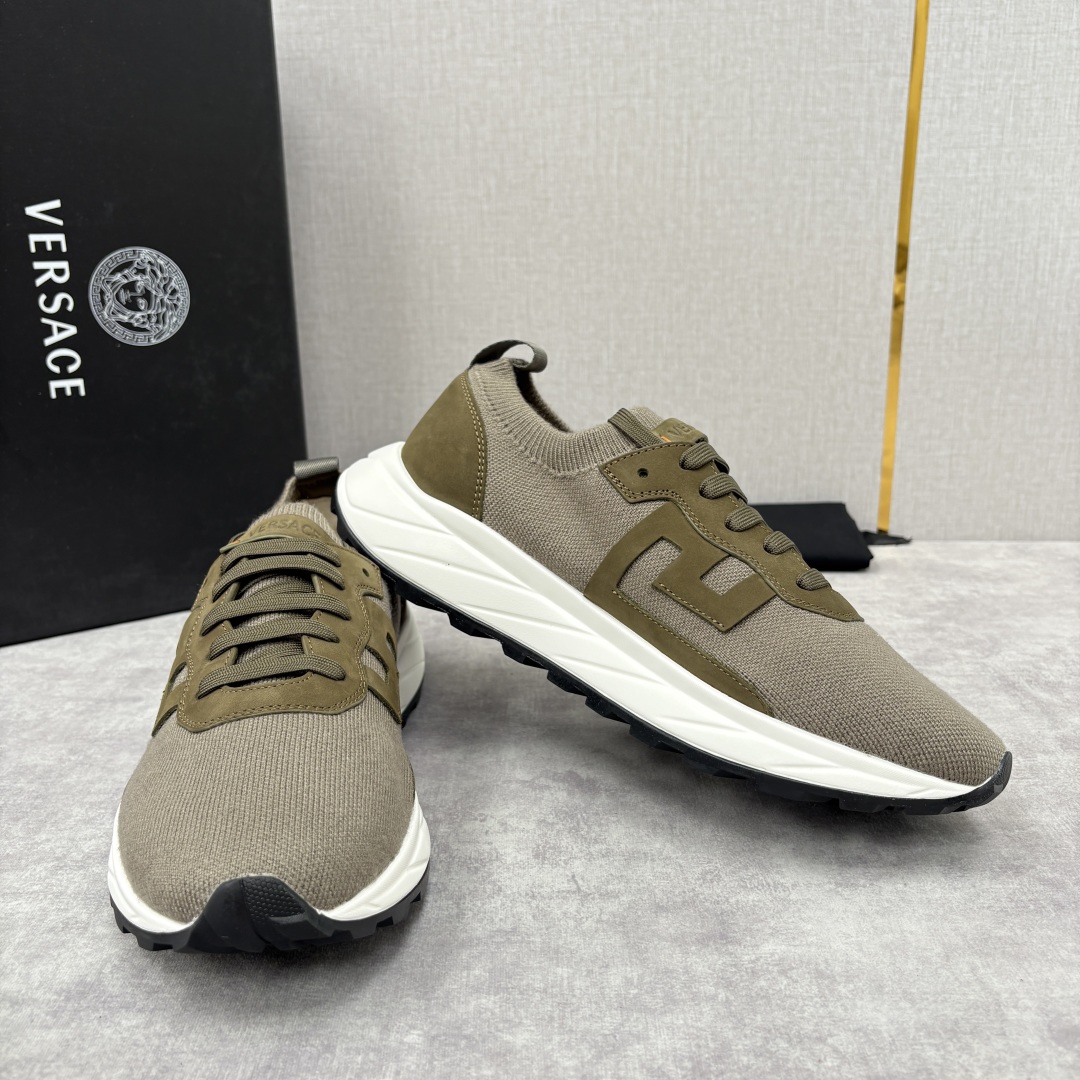 💋💍VS 家新品 Versac* 范思-哲 新款男士飞织休闲鞋，侧面饰以品牌标志性的设计语言，诠释时尚与