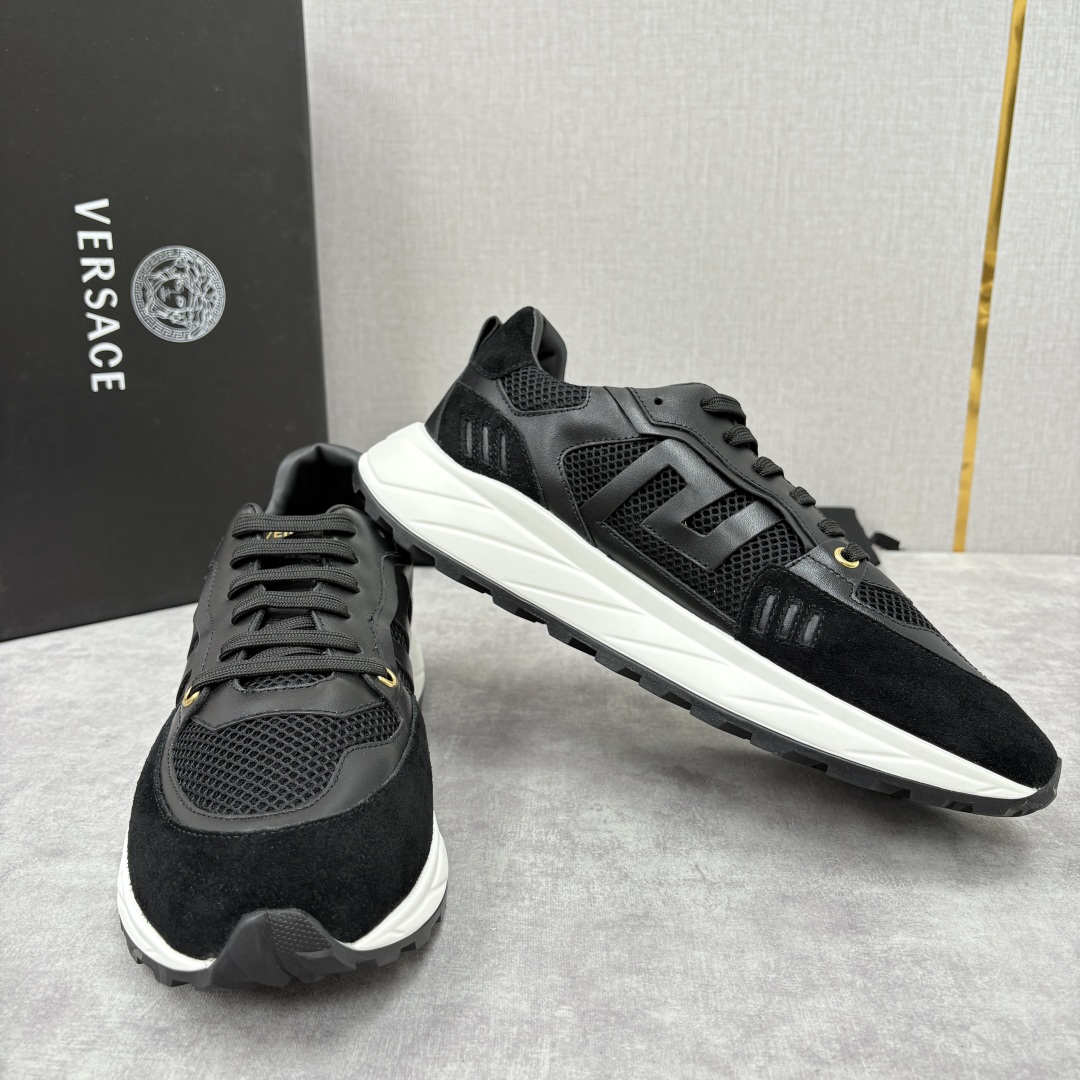 💋💍VS 家新品 Versac* 范思-哲 新款男士休闲鞋，当时尚与舒适邂逅，这款运动鞋应运而生，每一处