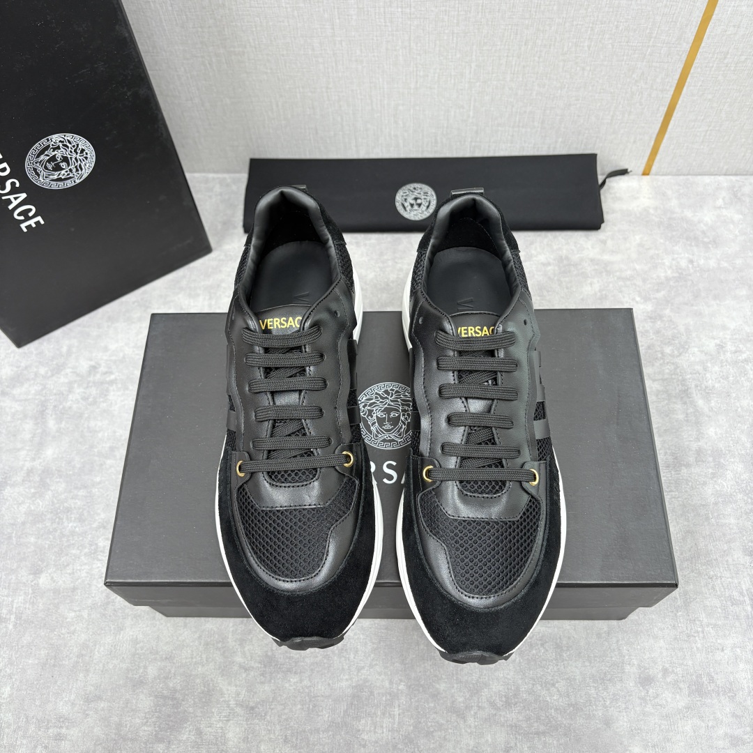 💋💍VS 家新品 Versac* 范思-哲 新款男士休闲鞋，当时尚与舒适邂逅，这款运动鞋应运而生，每一处