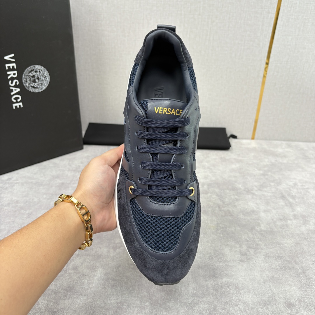 💋💍VS 家新品 Versac* 范思-哲 新款男士休闲鞋，当时尚与舒适邂逅，这款运动鞋应运而生，每一处