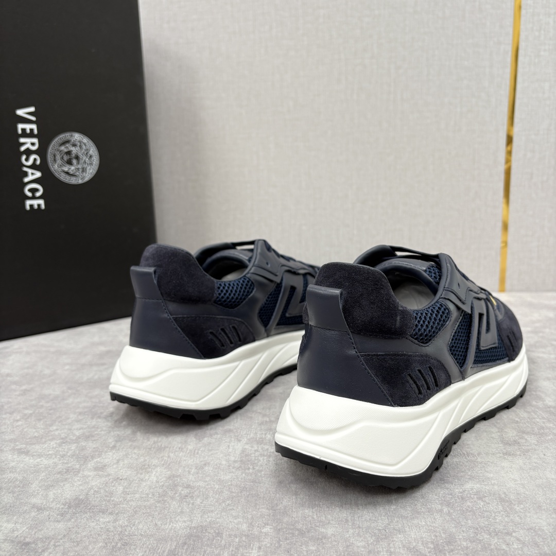 💋💍VS 家新品 Versac* 范思-哲 新款男士休闲鞋，当时尚与舒适邂逅，这款运动鞋应运而生，每一处