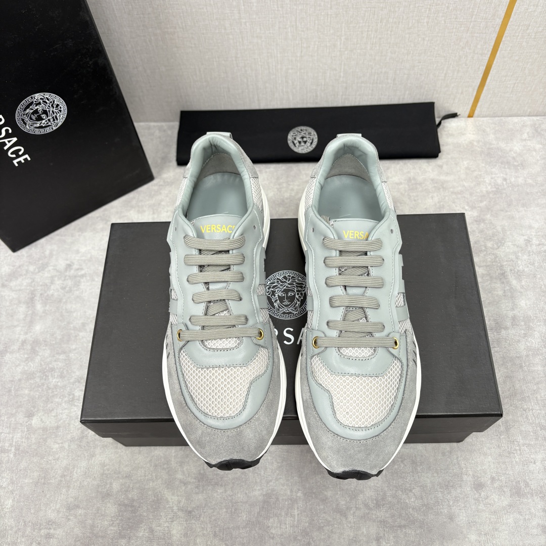 💋💍VS 家新品 Versac* 范思-哲 新款男士休闲鞋，当时尚与舒适邂逅，这款运动鞋应运而生，每一处