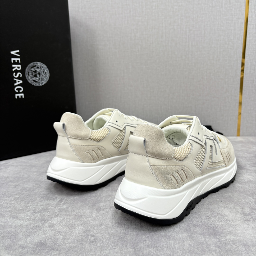 💋💍VS 家新品 Versac* 范思-哲 新款男士休闲鞋，当时尚与舒适邂逅，这款运动鞋应运而生，每一处