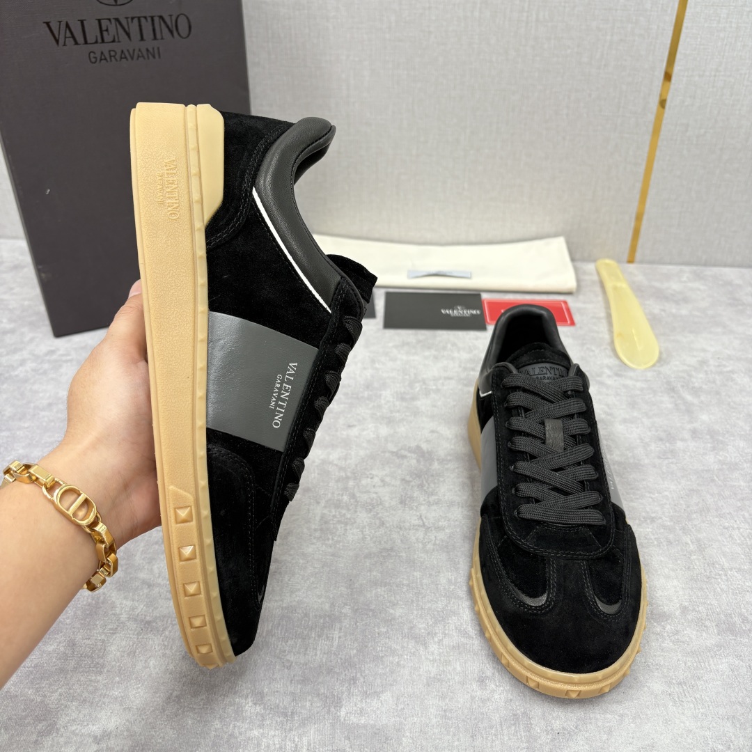 💋💍VT新品 VALENTIN* Garavan* 华伦～ 低帮运动鞋板鞋系列 鞋面采用高品质的绒面革和