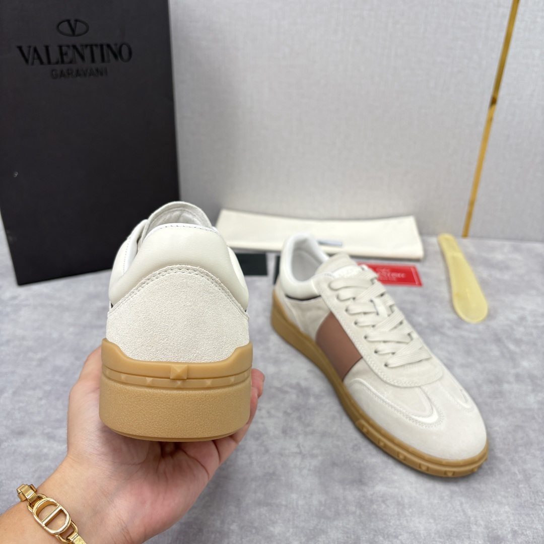 💋💍VT新品 VALENTIN* Garavan* 华伦～ 低帮运动鞋板鞋系列 鞋面采用高品质的绒面革和