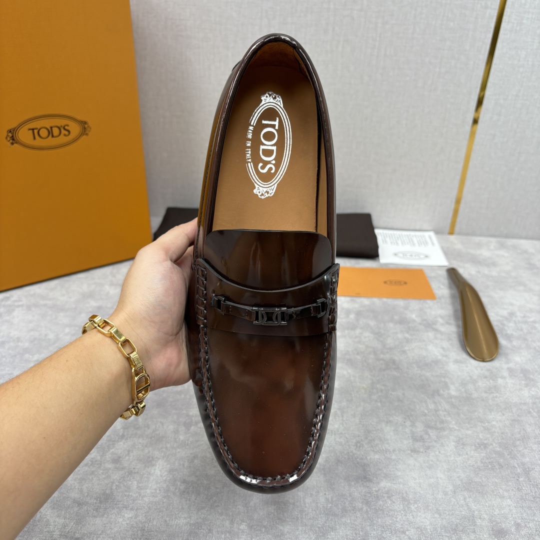 💋💍TOD*S 托德-斯 新品乐福鞋系列 经典与质感的融合 TOD*S 作为意大利奢华皮具与鞋履品牌，其
