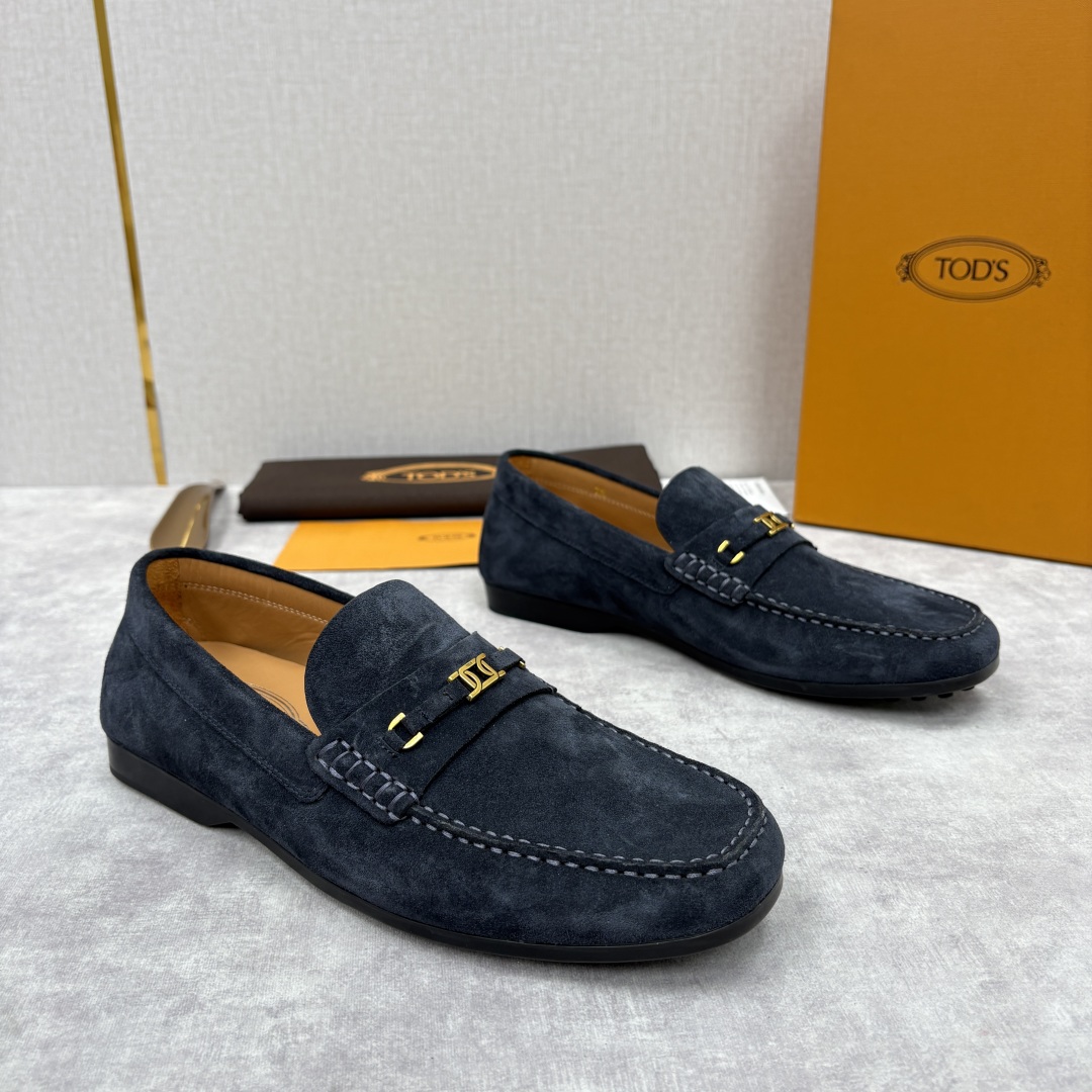 💋💍TOD*S 托德-斯 新品乐福鞋系列 经典与质感的融合 TOD*S 作为意大利奢华皮具与鞋履品牌，其