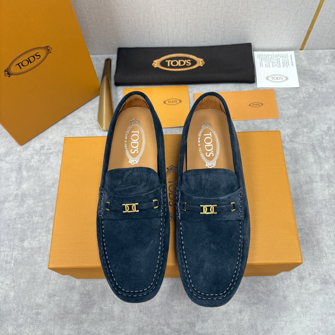 💋💍TOD*S 托德-斯 新品乐福鞋系列 经典与质感的融合 TOD*S 作为意大利奢华皮具与鞋履品牌，其
