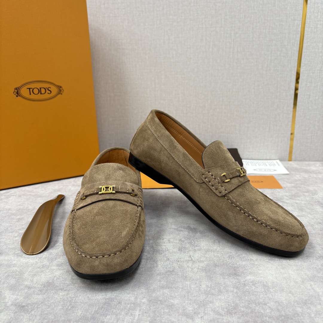 💋💍TOD*S 托德-斯 新品乐福鞋系列 经典与质感的融合 TOD*S 作为意大利奢华皮具与鞋履品牌，其