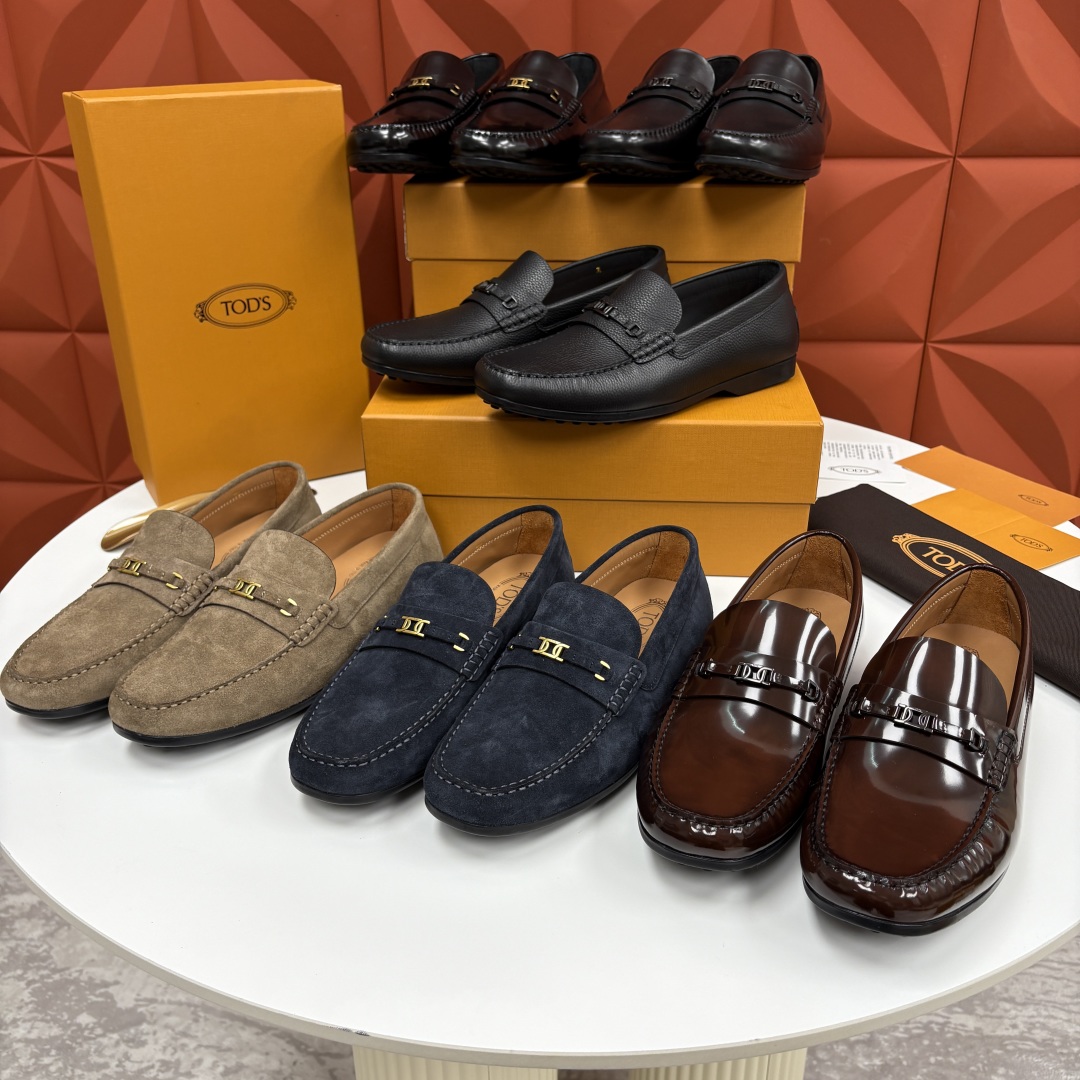 💋💍TOD*S 托德-斯 新品乐福鞋系列 经典与质感的融合 TOD*S 作为意大利奢华皮具与鞋履品牌，其