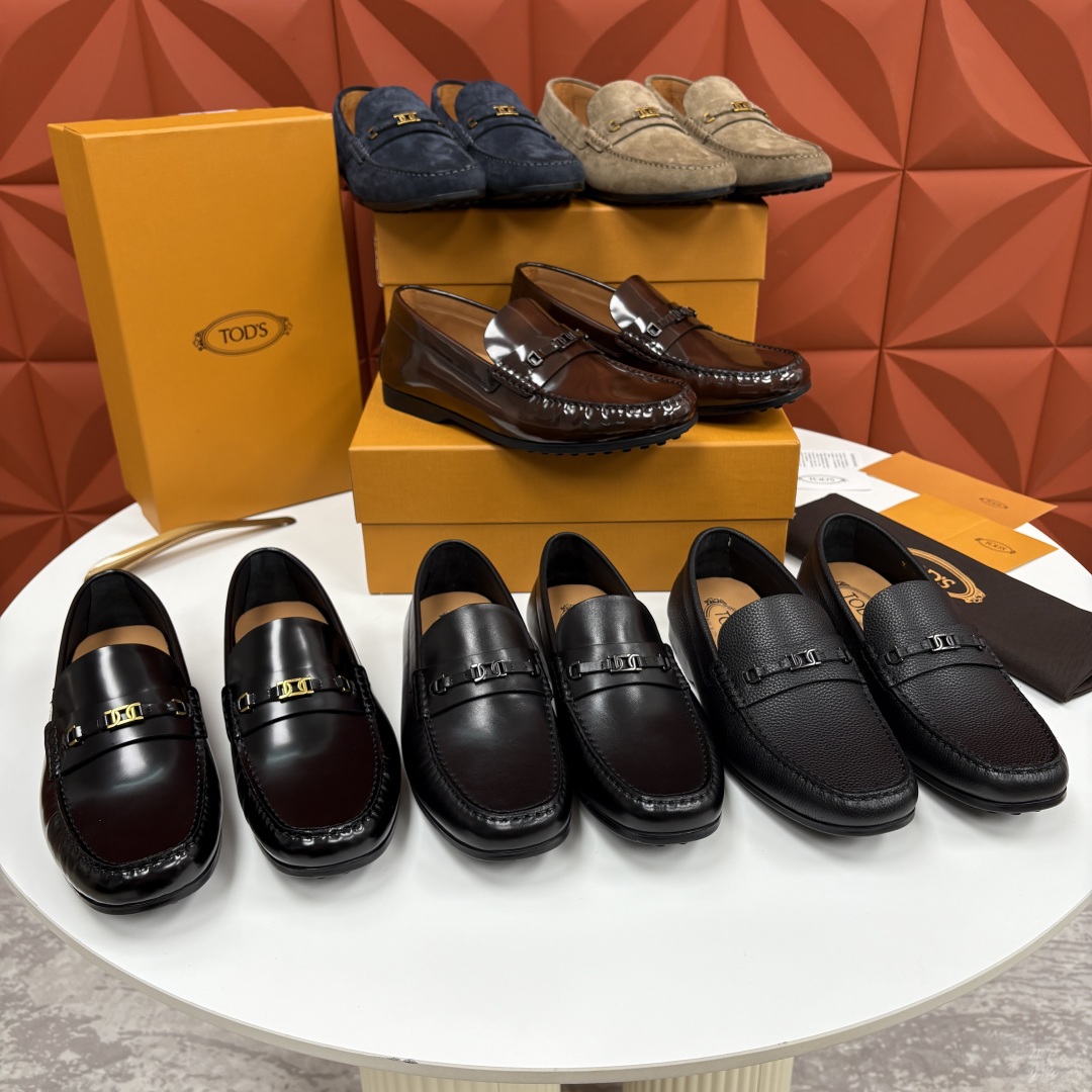💋💍TOD*S 托德-斯 新品乐福鞋系列 经典与质感的融合 TOD*S 作为意大利奢华皮具与鞋履品牌，其