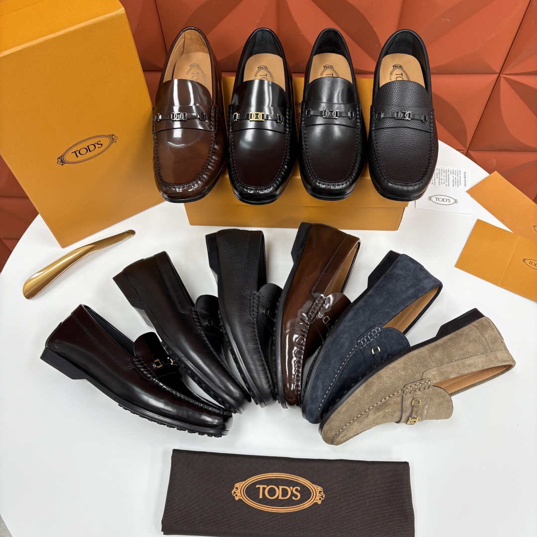 💋💍TOD*S 托德-斯 新品乐福鞋系列 经典与质感的融合 TOD*S 作为意大利奢华皮具与鞋履品牌，其