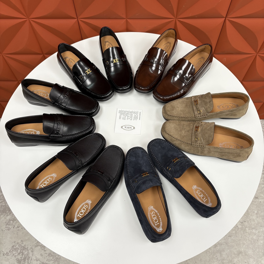 💋💍TOD*S 托德-斯 新品乐福鞋系列 经典与质感的融合 TOD*S 作为意大利奢华皮具与鞋履品牌，其