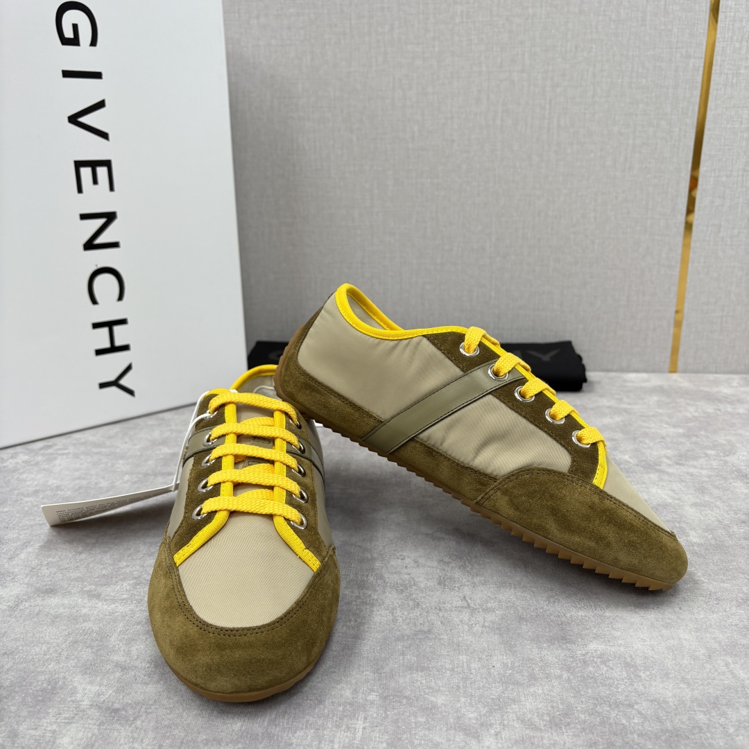 💋💍GIV家新品 纪梵-希 GIVENCH* Slim系列低帮拼色运动鞋 官方 5,990 这款休闲鞋，