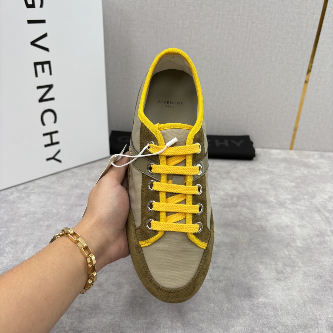 💋💍GIV家新品 纪梵-希 GIVENCH* Slim系列低帮拼色运动鞋 官方 5,990 这款休闲鞋，