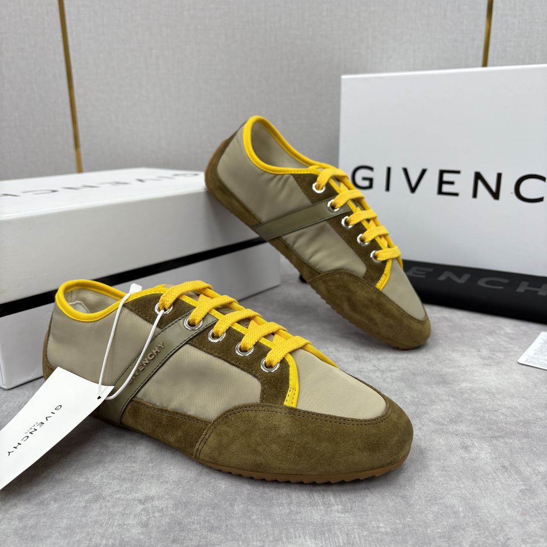 💋💍GIV家新品 纪梵-希 GIVENCH* Slim系列低帮拼色运动鞋 官方 5,990 这款休闲鞋，