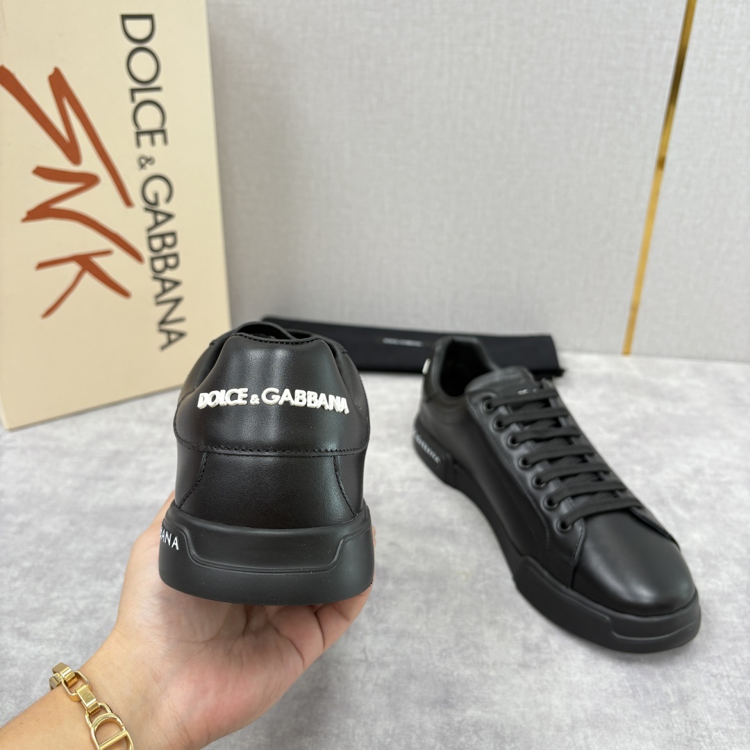 💋💍D &G 杜嘉-班纳(Dolce & Gabban*) Portofino 运动鞋板鞋系列设计 采用