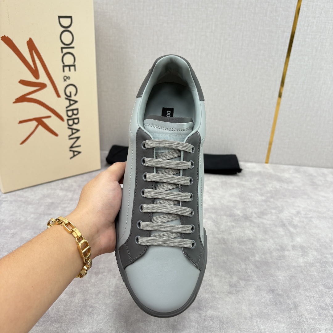 💋💍D &G 杜嘉-班纳(Dolce & Gabban*) Portofino 运动鞋板鞋系列设计 采用