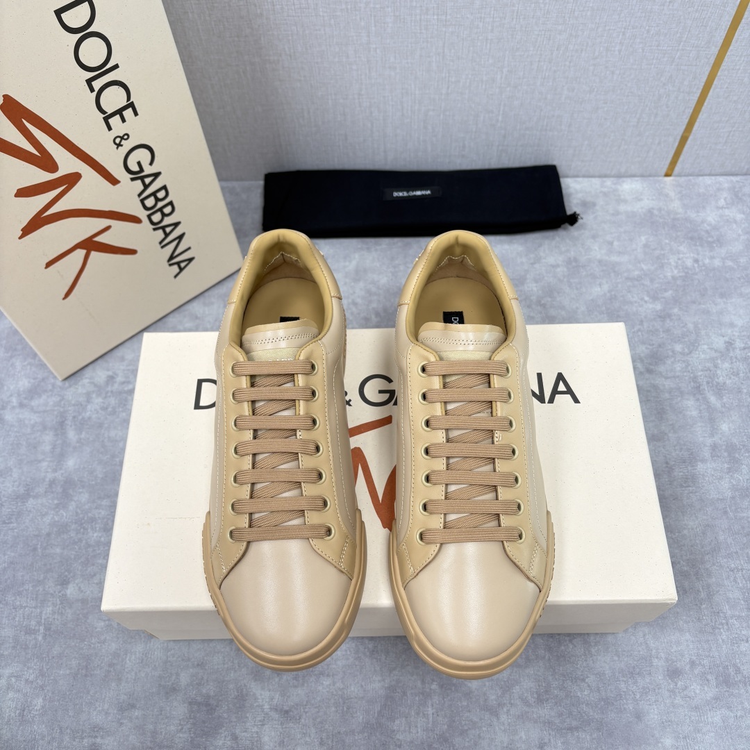 💋💍D &G 杜嘉-班纳(Dolce & Gabban*) Portofino 运动鞋板鞋系列设计 采用