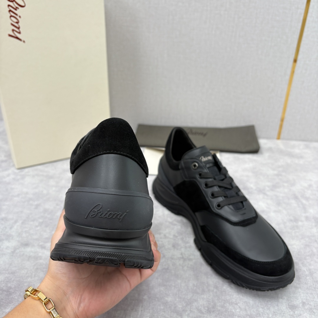 💋💍 Brion* (布里-奥尼) 男士新款休闲运动鞋 该品牌于1945年创立于意大利罗马的男装奢侈品牌