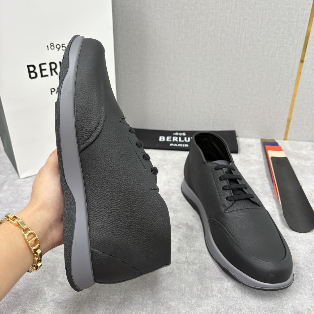 💋💍Berlut* 布鲁提 独家新品 推出Echappée 系列漫步鞋履 官方 10,400 全新的的非