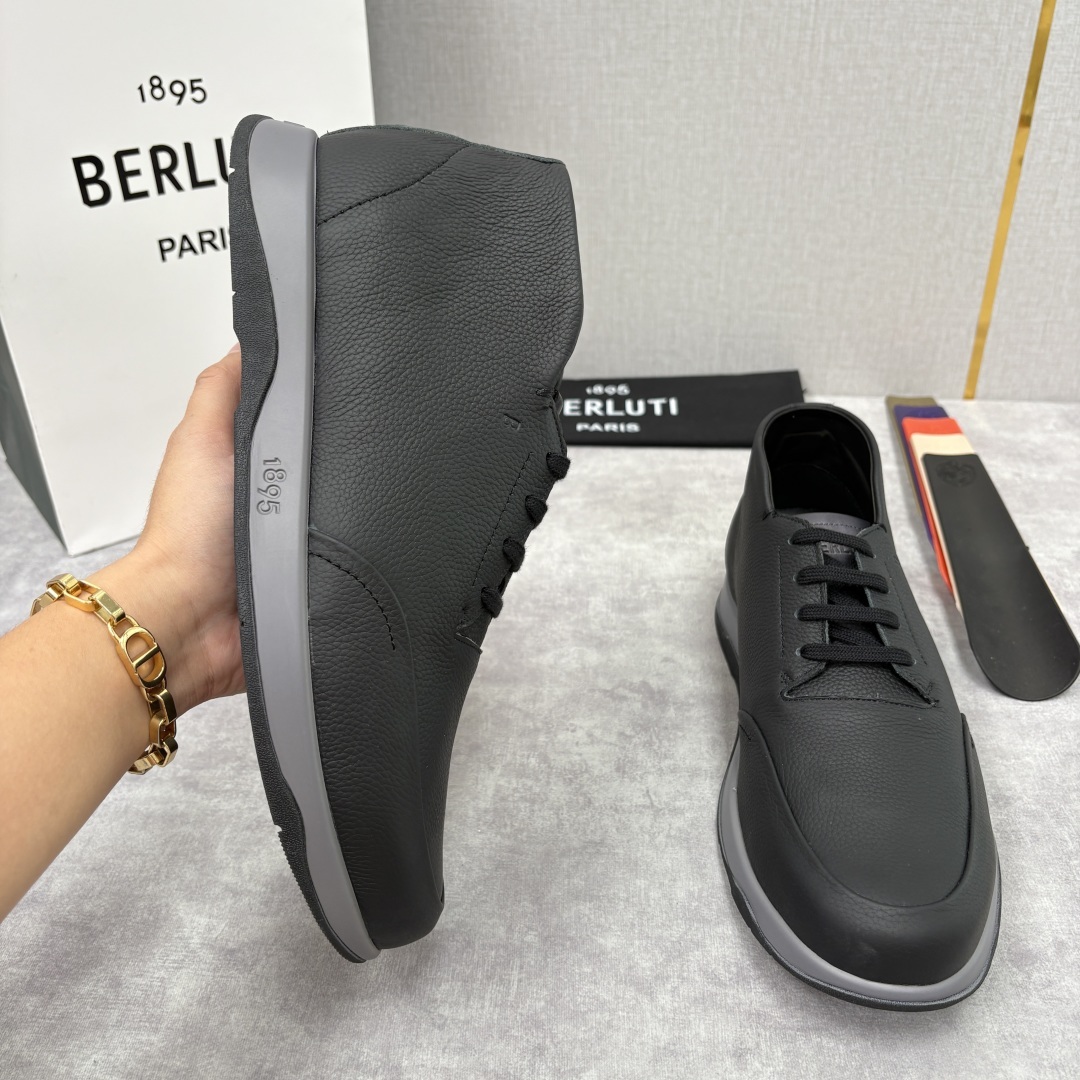 💋💍Berlut* 布鲁提 独家新品 推出Echappée 系列漫步鞋履 官方 10,400 全新的的非