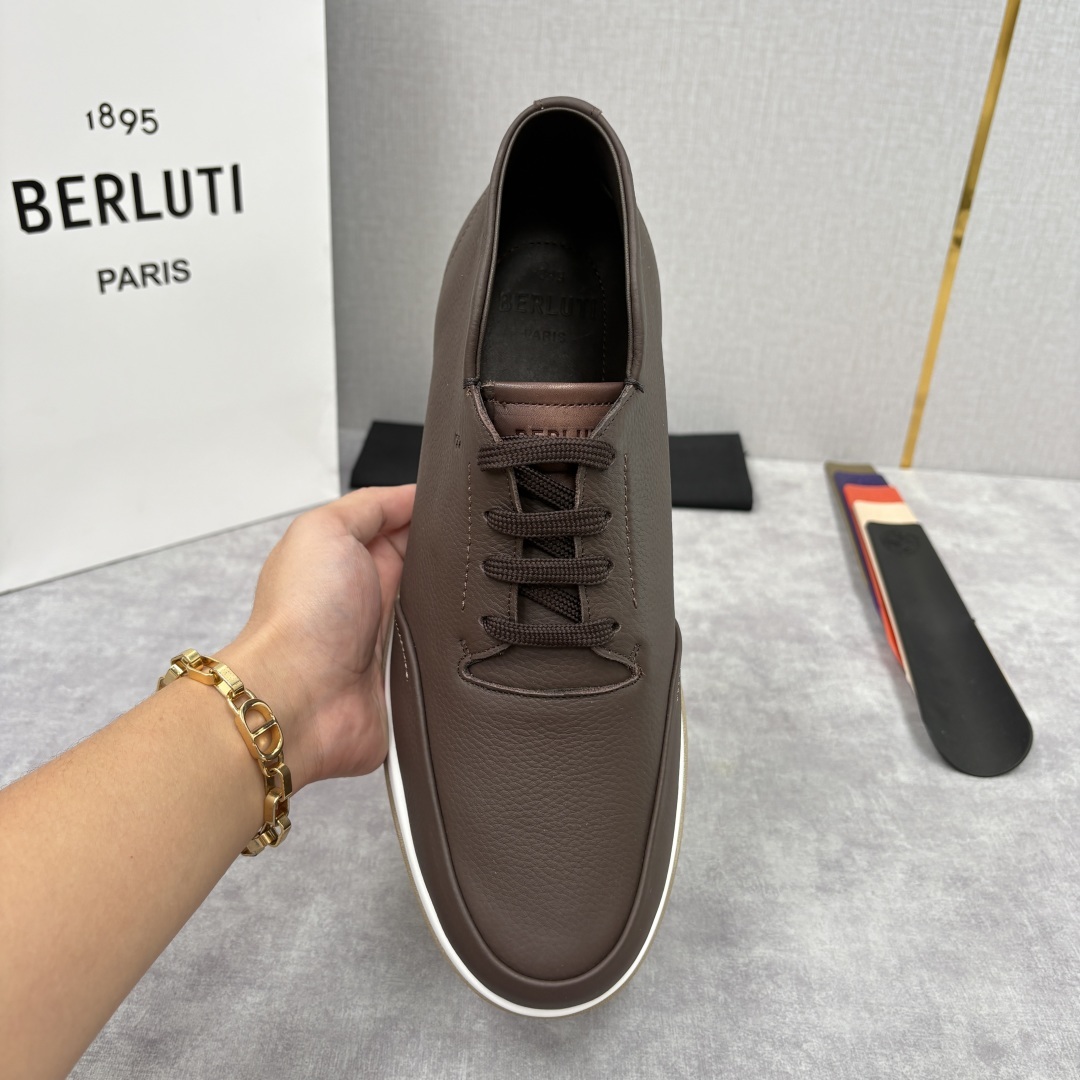 💋💍Berlut* 布鲁提 独家新品 推出Echappée 系列漫步鞋履 官方 10,400 全新的的非