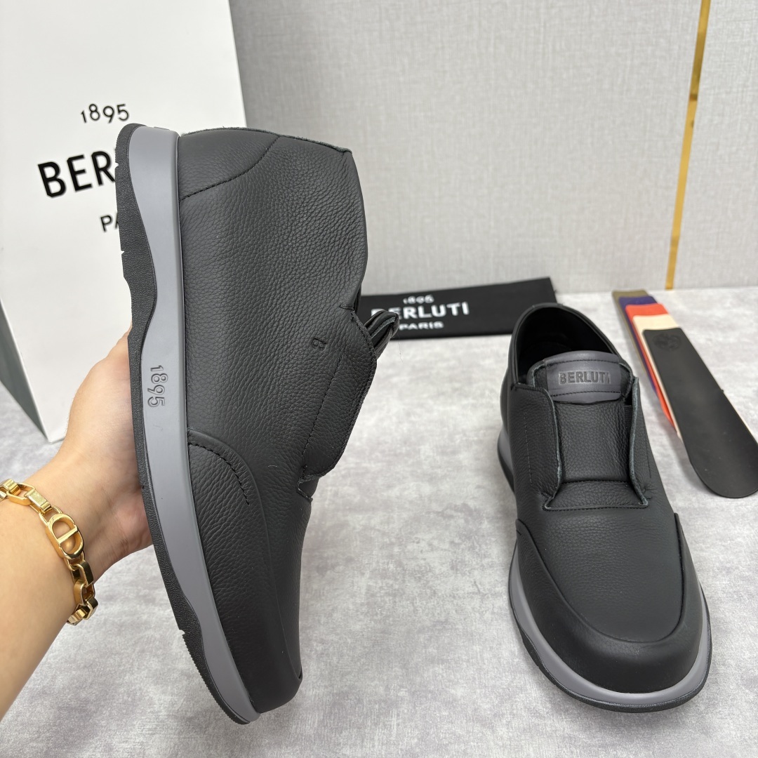 💋💍Berlut* 布鲁提 独家新品 推出Echappée 系列漫步鞋履 官方 10,400 全新的的非