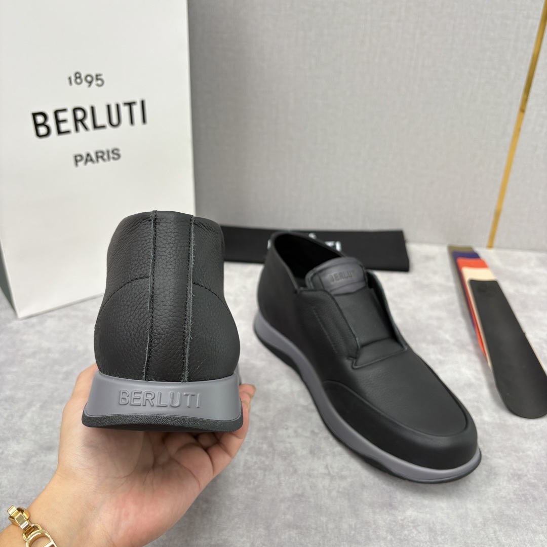 💋💍Berlut* 布鲁提 独家新品 推出Echappée 系列漫步鞋履 官方 10,400 全新的的非