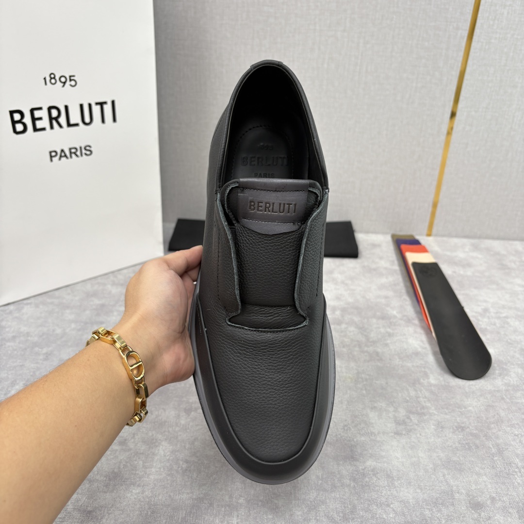 💋💍Berlut* 布鲁提 独家新品 推出Echappée 系列漫步鞋履 官方 10,400 全新的的非