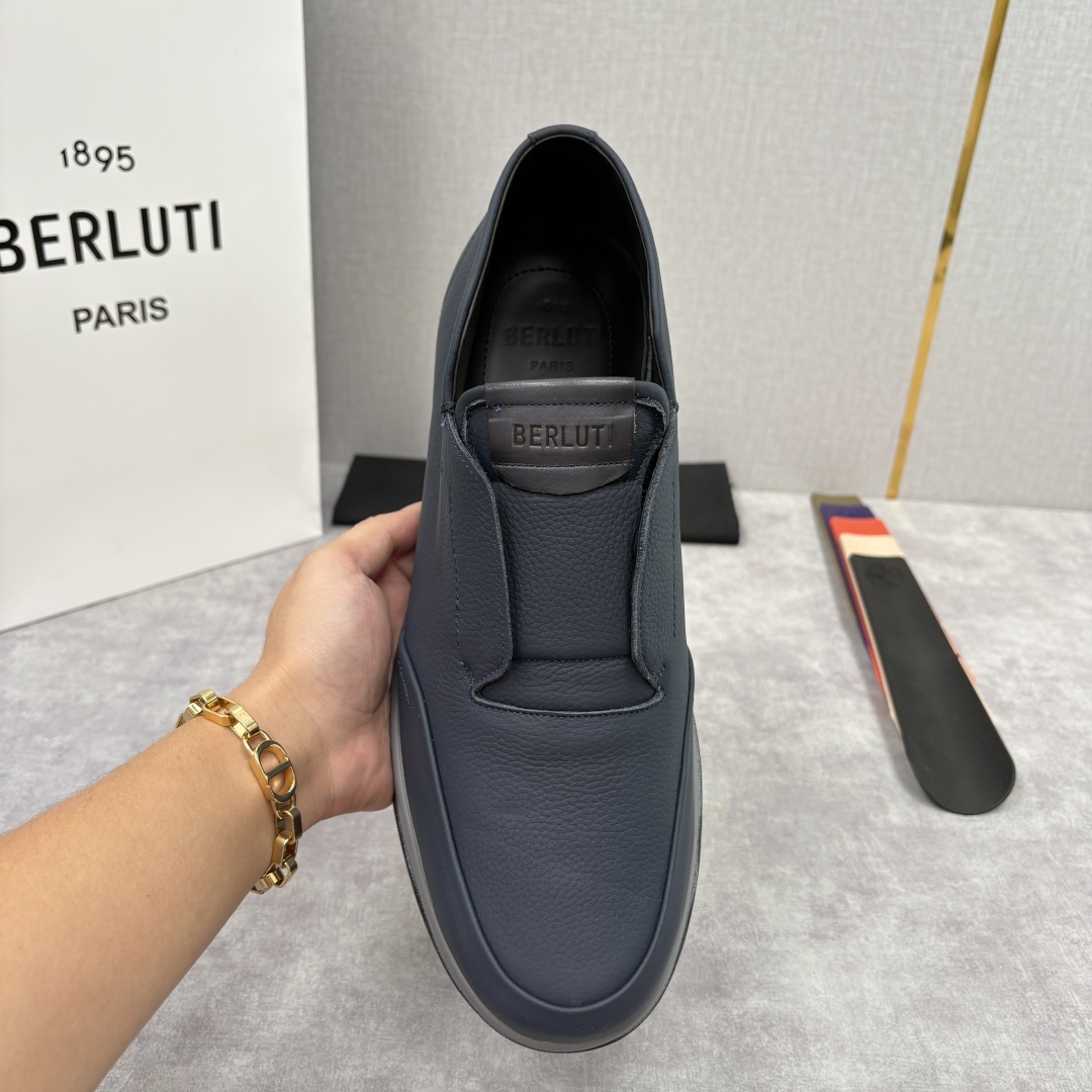 💋💍Berlut* 布鲁提 独家新品 推出Echappée 系列漫步鞋履 官方 10,400 全新的的非