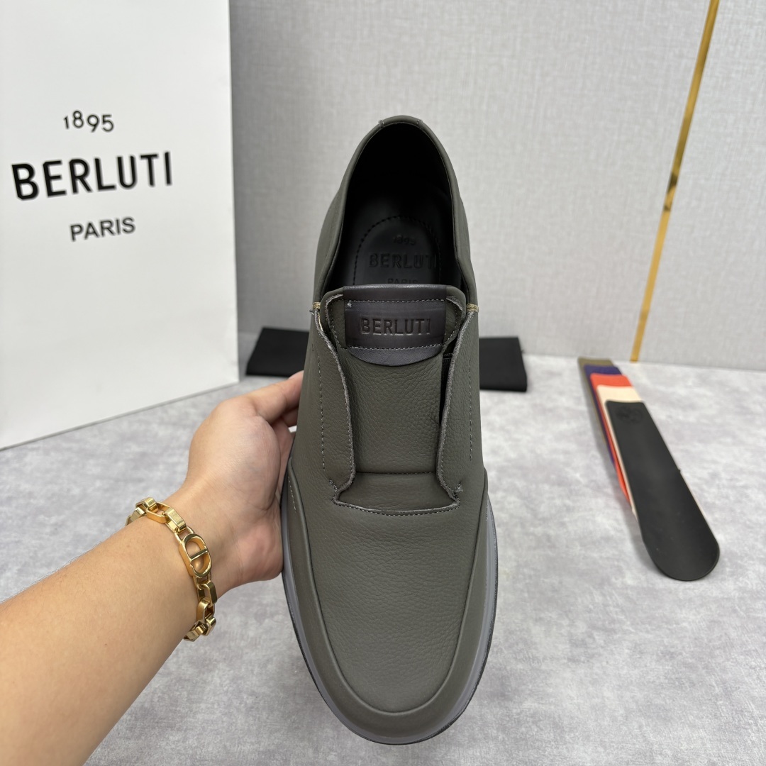 💋💍Berlut* 布鲁提 独家新品 推出Echappée 系列漫步鞋履 官方 10,400 全新的的非