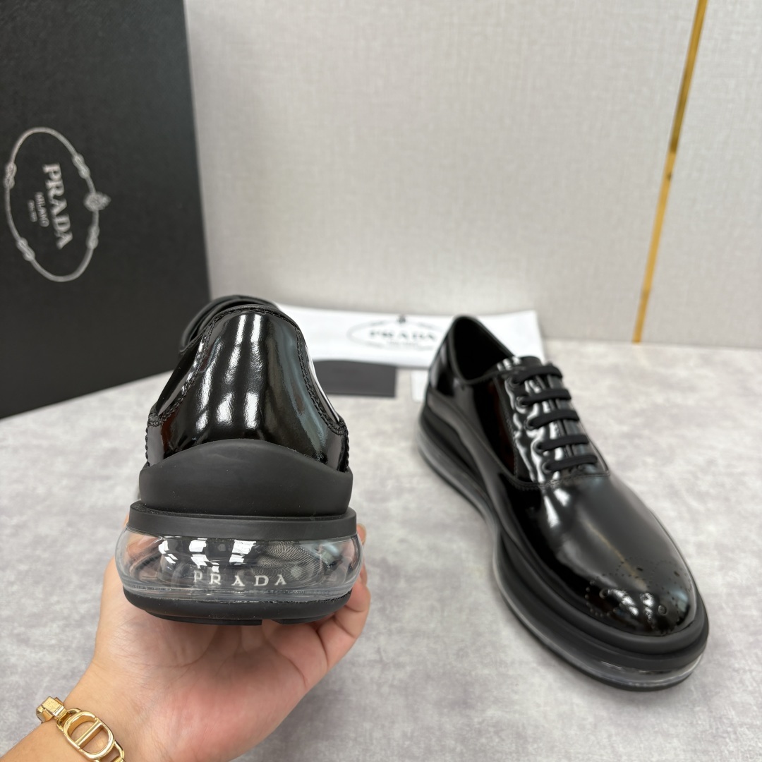 💋💍P家新品 PRAD*/普拉-达 新款休闲正装气垫皮革运动鞋 这款气垫运动板鞋采用进口开边珠/柔软腊面