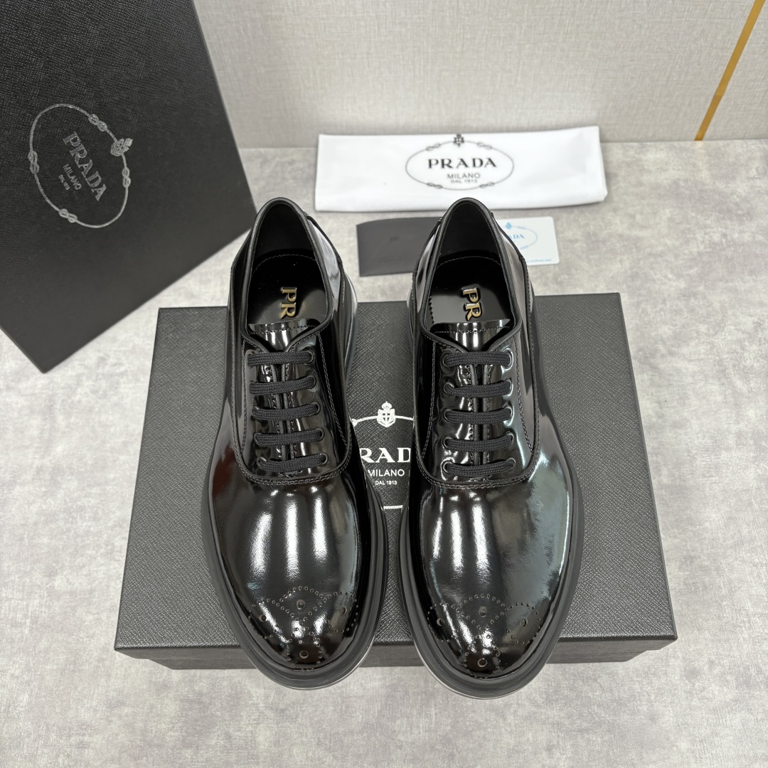 💋💍P家新品 PRAD*/普拉-达 新款休闲正装气垫皮革运动鞋 这款气垫运动板鞋采用进口开边珠/柔软腊面