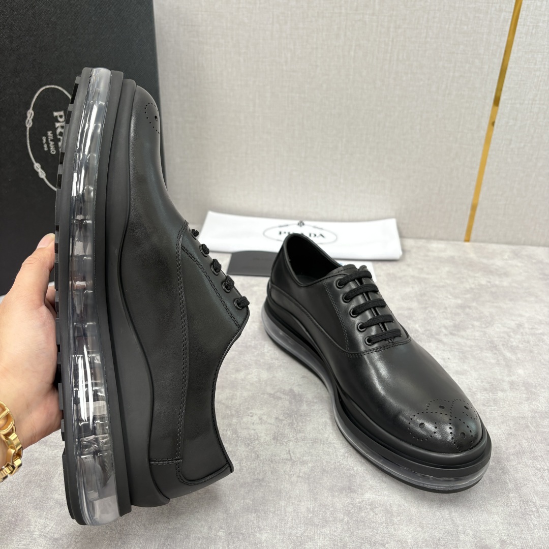 💋💍P家新品 PRAD*/普拉-达 新款休闲正装气垫皮革运动鞋 这款气垫运动板鞋采用进口开边珠/柔软腊面