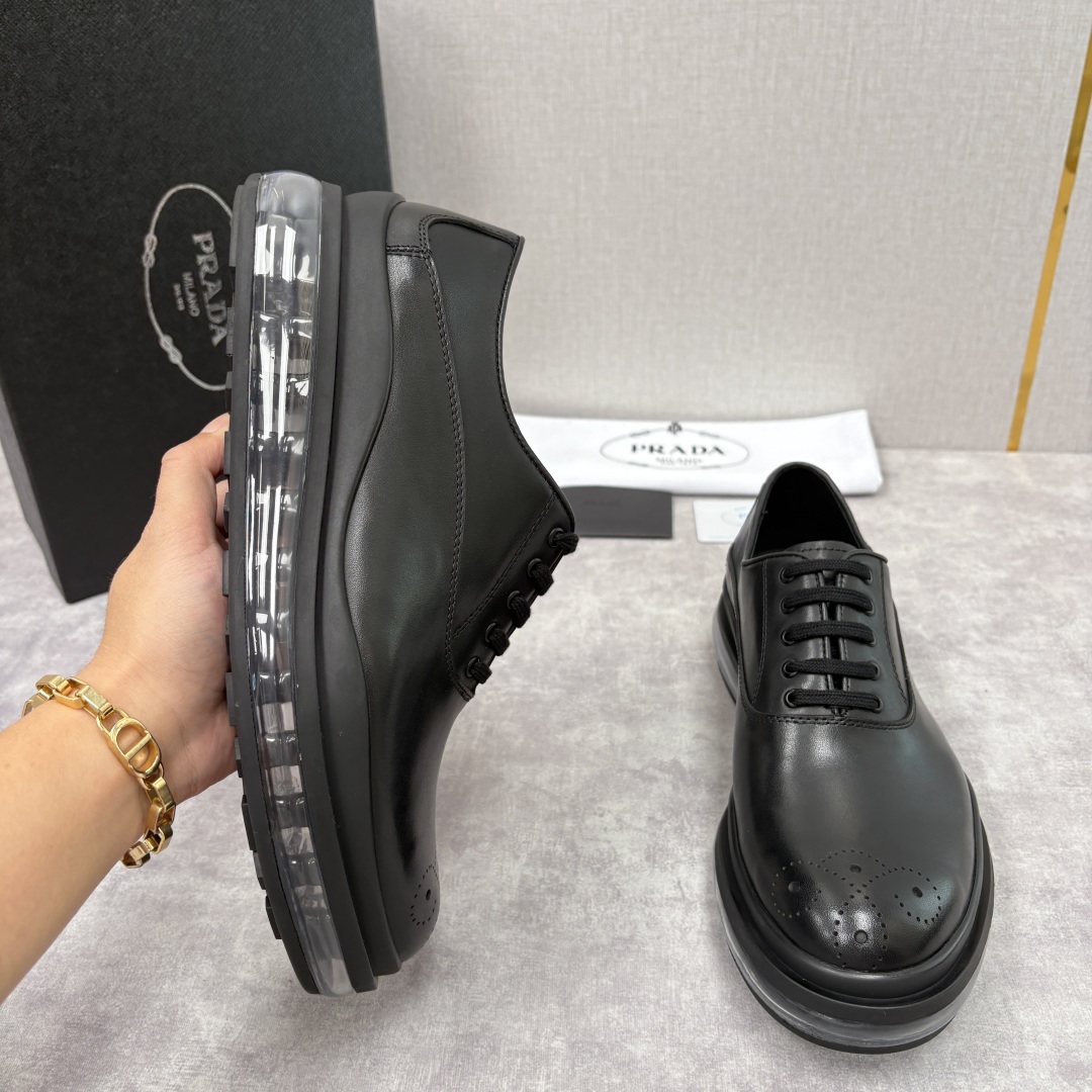 💋💍P家新品 PRAD*/普拉-达 新款休闲正装气垫皮革运动鞋 这款气垫运动板鞋采用进口开边珠/柔软腊面