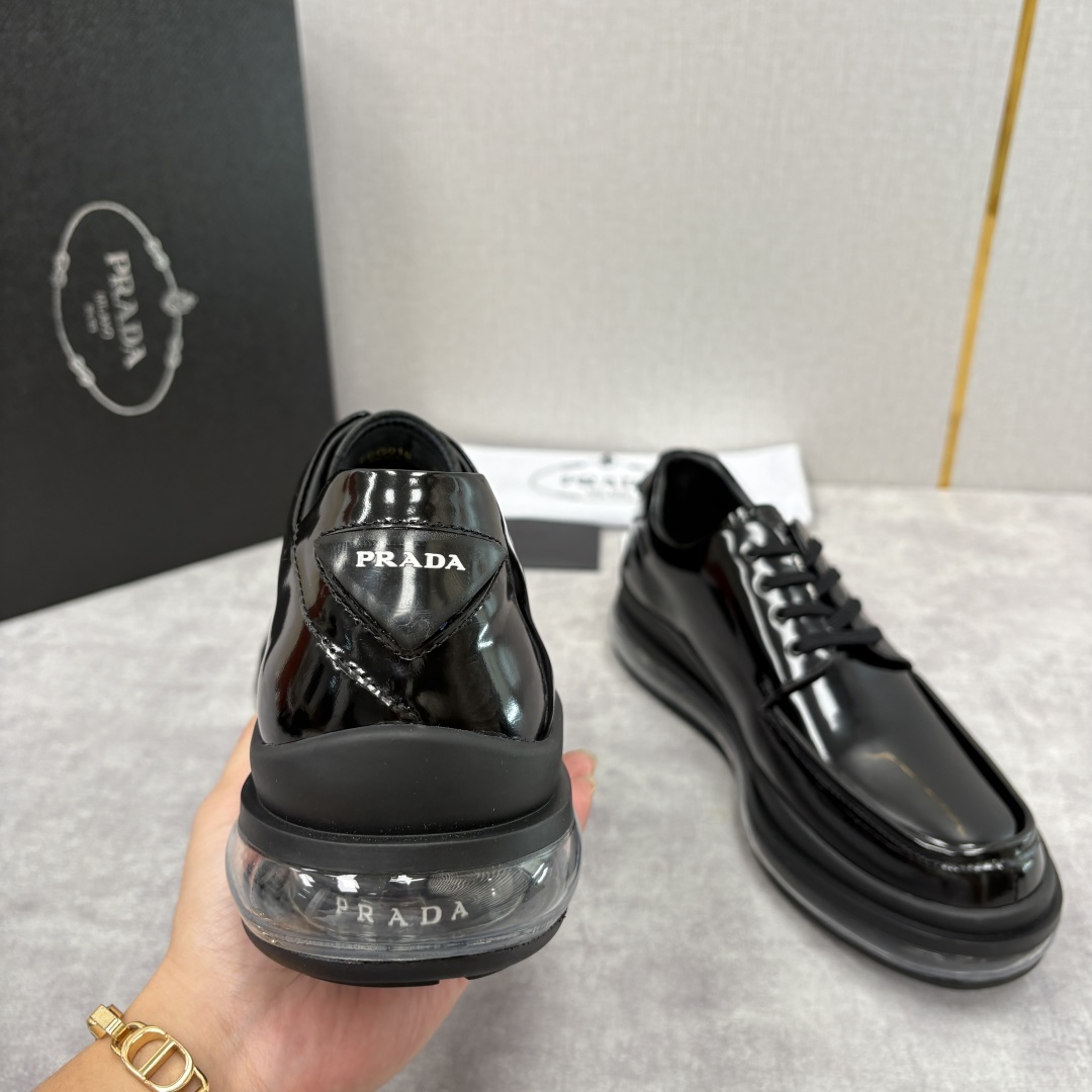 💋💍P家新品 PRAD*/普拉-达 新款休闲正装气垫皮革运动鞋 这款气垫运动板鞋采用进口开边珠/柔软腊面