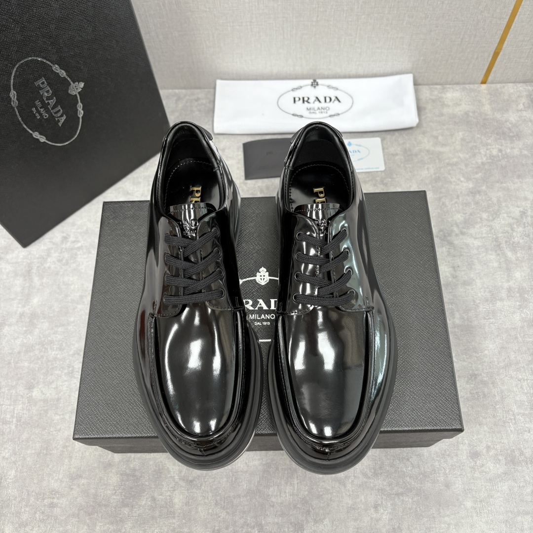 💋💍P家新品 PRAD*/普拉-达 新款休闲正装气垫皮革运动鞋 这款气垫运动板鞋采用进口开边珠/柔软腊面