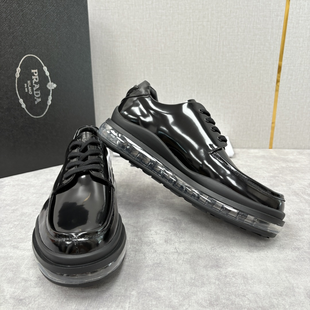 💋💍P家新品 PRAD*/普拉-达 新款休闲正装气垫皮革运动鞋 这款气垫运动板鞋采用进口开边珠/柔软腊面